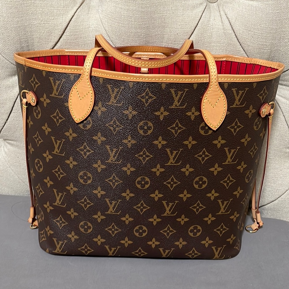LV Neverfull MM Monogram
